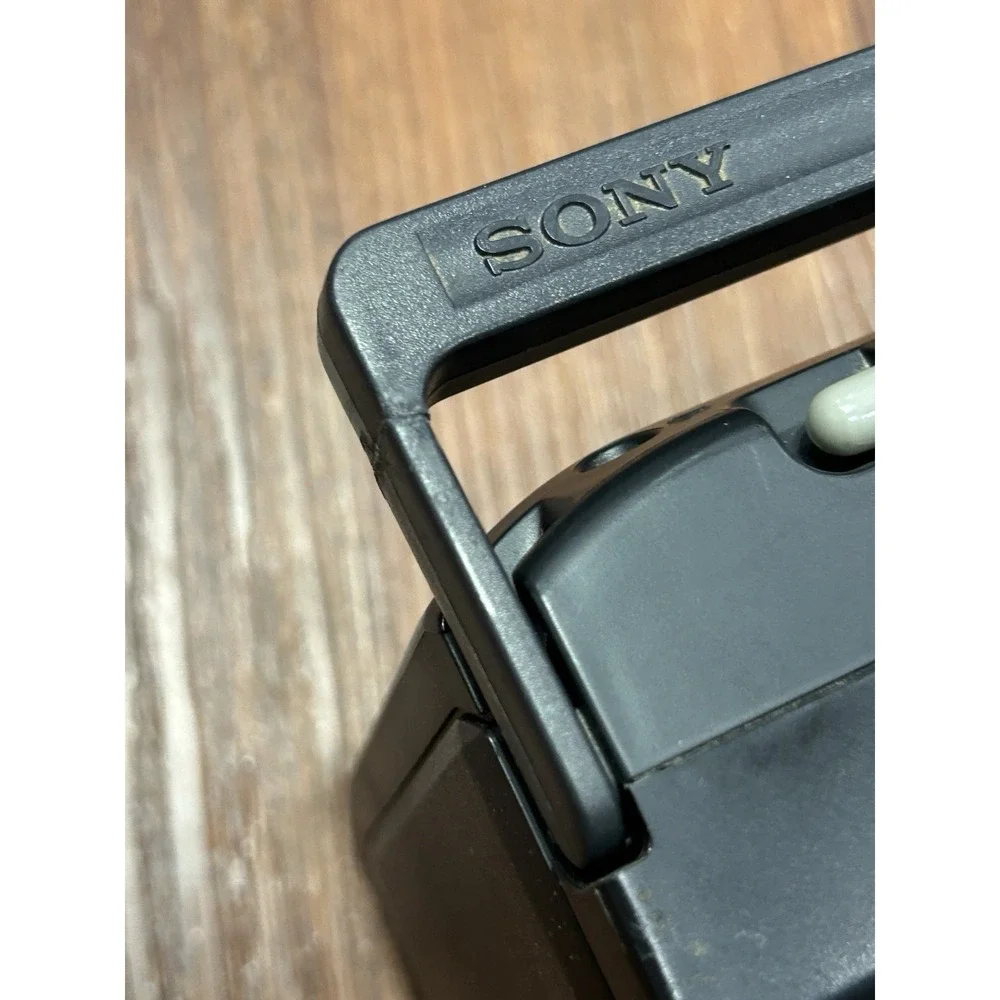 Vintage‎ Sony ICF-24 FM/AM 2 Band Portable Radio Model Tested 2 Way Power AC/DC